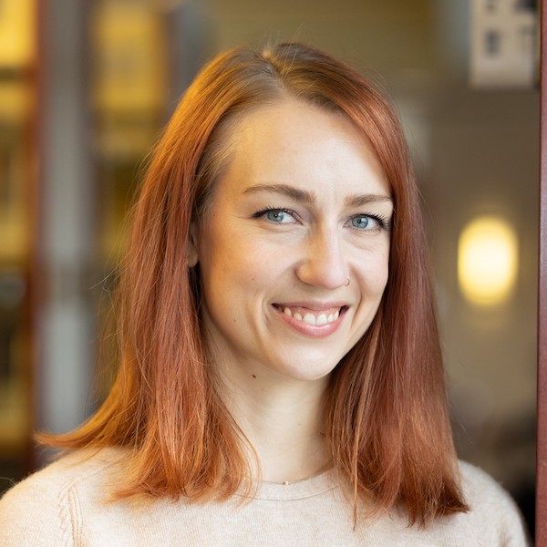 Headshot of Laura Bowman